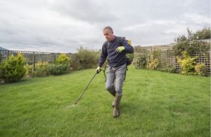 9 Best Pet Safe Weed Killers for 2025 | Ultimate Guide